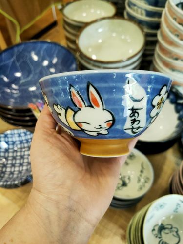 Cuenco de cerámica conejo azul